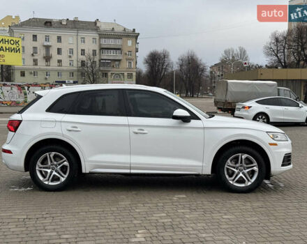 Белый Ауди Ку 5, объемом двигателя 1.98 л и пробегом 91 тыс. км за 24000 $, фото 3 на Automoto.ua