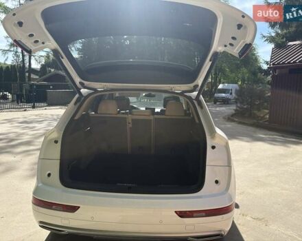 Белый Ауди Ку 5, объемом двигателя 1.98 л и пробегом 115 тыс. км за 27000 $, фото 4 на Automoto.ua