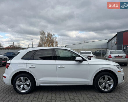 Белый Ауди Ку 5, объемом двигателя 1.98 л и пробегом 238 тыс. км за 18500 $, фото 3 на Automoto.ua