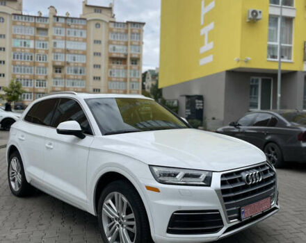 Белый Ауди Ку 5, объемом двигателя 1.98 л и пробегом 105 тыс. км за 26999 $, фото 2 на Automoto.ua