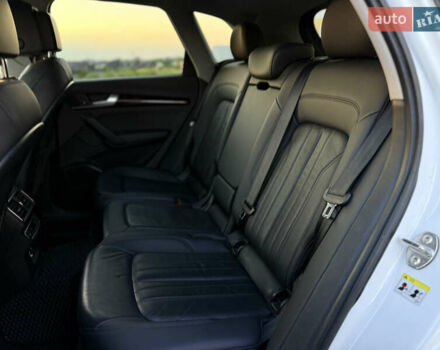 Белый Ауди Ку 5, объемом двигателя 1.98 л и пробегом 122 тыс. км за 27500 $, фото 14 на Automoto.ua