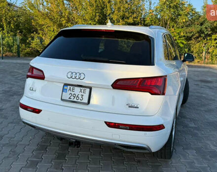 Белый Ауди Ку 5, объемом двигателя 1.98 л и пробегом 127 тыс. км за 27777 $, фото 1 на Automoto.ua