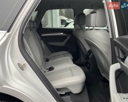 Белый Ауди Ку 5, объемом двигателя 1.98 л и пробегом 104 тыс. км за 36000 $, фото 24 на Automoto.ua