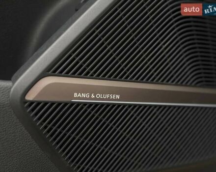 Білий Ауді Ку 5, об'ємом двигуна 2 л та пробігом 215 тис. км за 22000 $, фото 29 на Automoto.ua