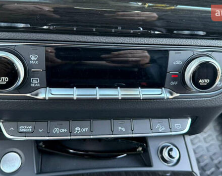 Белый Ауди Ку 5, объемом двигателя 1.98 л и пробегом 127 тыс. км за 27777 $, фото 32 на Automoto.ua