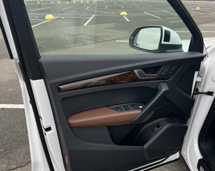 Білий Ауді Ку 5, об'ємом двигуна 1.98 л та пробігом 94 тис. км за 29800 $, фото 9 на Automoto.ua