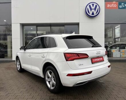 Белый Ауди Ку 5, объемом двигателя 1.98 л и пробегом 104 тыс. км за 34999 $, фото 4 на Automoto.ua