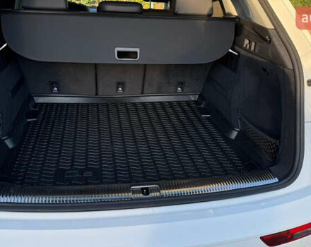 Белый Ауди Ку 5, объемом двигателя 1.98 л и пробегом 127 тыс. км за 27777 $, фото 24 на Automoto.ua