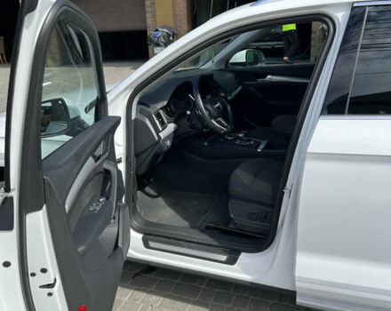 Білий Ауді Ку 5, об'ємом двигуна 1.97 л та пробігом 50 тис. км за 32900 $, фото 3 на Automoto.ua