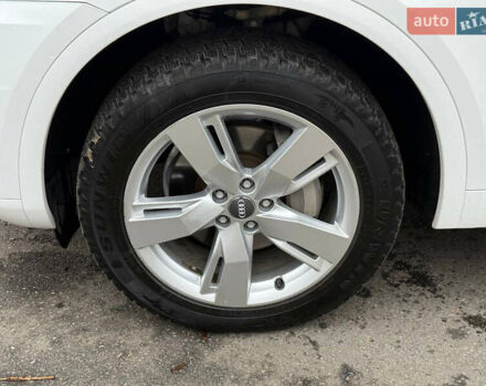 Белый Ауди Ку 5, объемом двигателя 1.98 л и пробегом 200 тыс. км за 22499 $, фото 17 на Automoto.ua