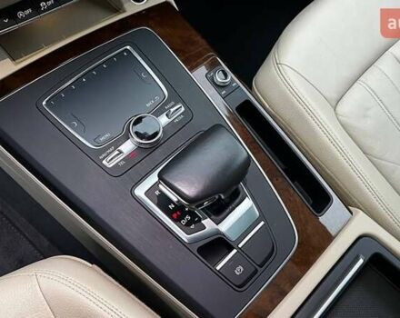 Белый Ауди Ку 5, объемом двигателя 2 л и пробегом 142 тыс. км за 25990 $, фото 34 на Automoto.ua