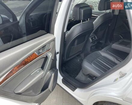 Білий Ауді Ку 5, об'ємом двигуна 1.98 л та пробігом 105 тис. км за 23499 $, фото 17 на Automoto.ua