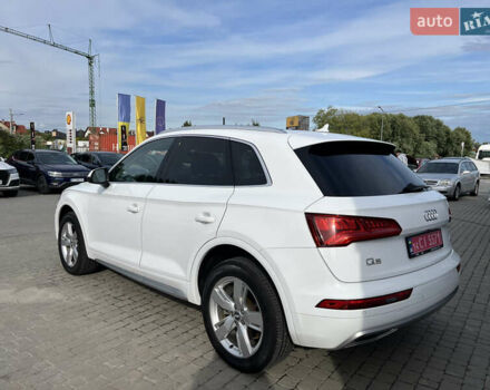 Белый Ауди Ку 5, объемом двигателя 2 л и пробегом 167 тыс. км за 22600 $, фото 4 на Automoto.ua