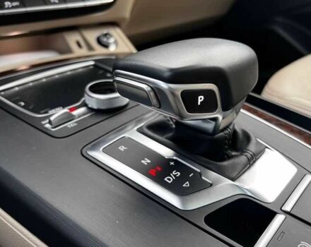 Белый Ауди Ку 5, объемом двигателя 2 л и пробегом 77 тыс. км за 16000 $, фото 10 на Automoto.ua