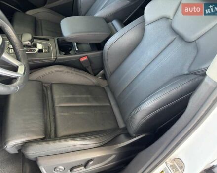 Белый Ауди Ку 5, объемом двигателя 1.98 л и пробегом 139 тыс. км за 26000 $, фото 4 на Automoto.ua