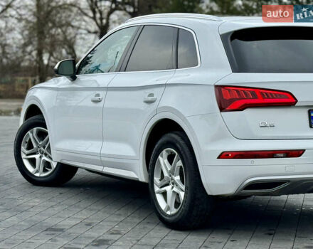 Білий Ауді Ку 5, об'ємом двигуна 1.98 л та пробігом 159 тис. км за 24699 $, фото 30 на Automoto.ua