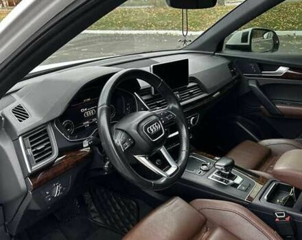 Белый Ауди Ку 5, объемом двигателя 2 л и пробегом 135 тыс. км за 17800 $, фото 2 на Automoto.ua