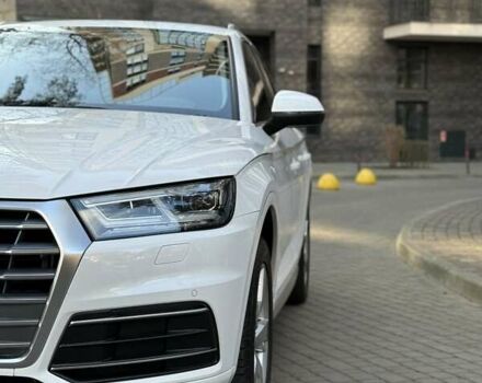 Белый Ауди Ку 5, объемом двигателя 1.98 л и пробегом 180 тыс. км за 22299 $, фото 2 на Automoto.ua