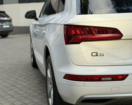 Белый Ауди Ку 5, объемом двигателя 1.98 л и пробегом 180 тыс. км за 22299 $, фото 6 на Automoto.ua