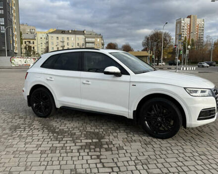 Белый Ауди Ку 5, объемом двигателя 1.98 л и пробегом 100 тыс. км за 27000 $, фото 3 на Automoto.ua