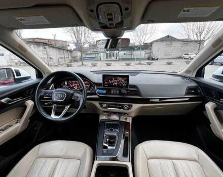 Белый Ауди Ку 5, объемом двигателя 2 л и пробегом 77 тыс. км за 16000 $, фото 3 на Automoto.ua