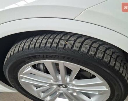 Белый Ауди Ку 5, объемом двигателя 1.98 л и пробегом 57 тыс. км за 30000 $, фото 2 на Automoto.ua