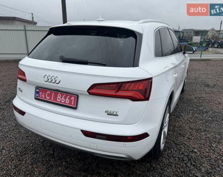 Белый Ауди Ку 5, объемом двигателя 2 л и пробегом 114 тыс. км за 23800 $, фото 11 на Automoto.ua