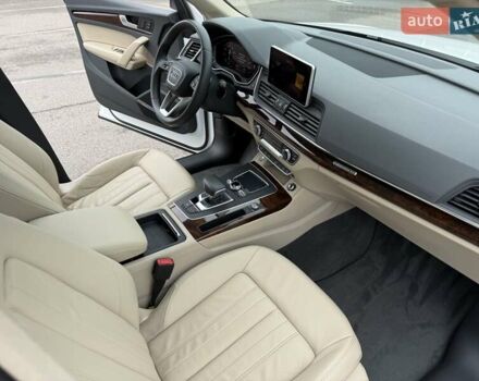 Білий Ауді Ку 5, об'ємом двигуна 1.98 л та пробігом 60 тис. км за 31500 $, фото 73 на Automoto.ua