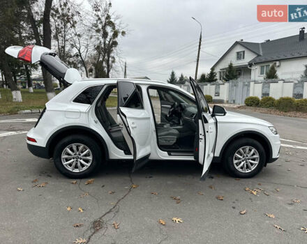 Белый Ауди Ку 5, объемом двигателя 1.98 л и пробегом 206 тыс. км за 25900 $, фото 62 на Automoto.ua