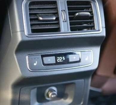 Белый Ауди Ку 5, объемом двигателя 2 л и пробегом 55 тыс. км за 15800 $, фото 13 на Automoto.ua