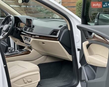 Белый Ауди Ку 5, объемом двигателя 2 л и пробегом 135 тыс. км за 26950 $, фото 4 на Automoto.ua