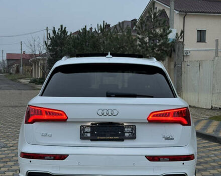 Белый Ауди Ку 5, объемом двигателя 2 л и пробегом 108 тыс. км за 28500 $, фото 25 на Automoto.ua