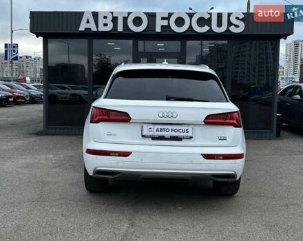 Белый Ауди Ку 5, объемом двигателя 2 л и пробегом 209 тыс. км за 25990 $, фото 7 на Automoto.ua