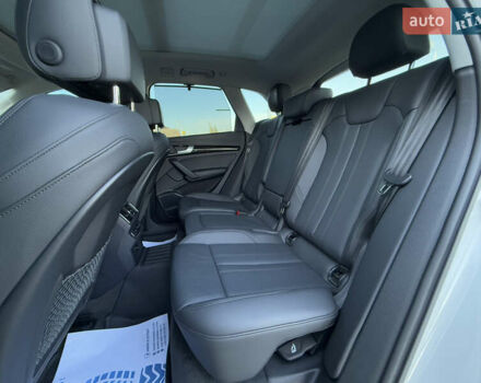 Білий Ауді Ку 5, об'ємом двигуна 2 л та пробігом 194 тис. км за 24500 $, фото 26 на Automoto.ua