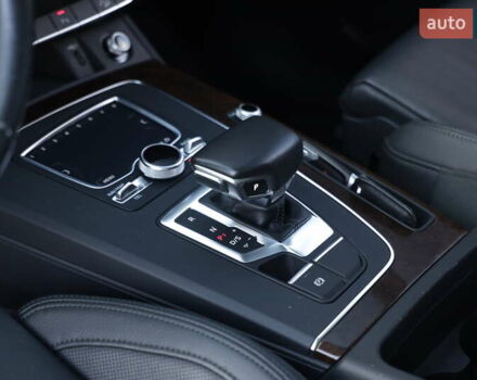 Білий Ауді Ку 5, об'ємом двигуна 1.98 л та пробігом 120 тис. км за 28500 $, фото 12 на Automoto.ua