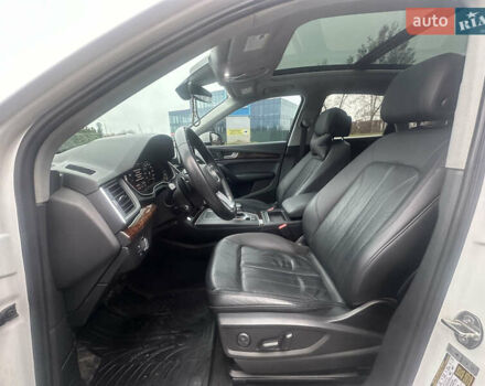 Белый Ауди Ку 5, объемом двигателя 1.99 л и пробегом 163 тыс. км за 22999 $, фото 23 на Automoto.ua