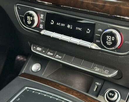 Белый Ауди Ку 5, объемом двигателя 2 л и пробегом 162 тыс. км за 20900 $, фото 40 на Automoto.ua