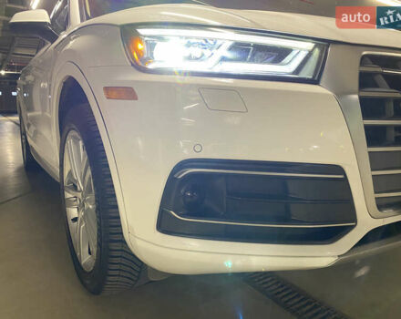Белый Ауди Ку 5, объемом двигателя 1.98 л и пробегом 130 тыс. км за 26800 $, фото 3 на Automoto.ua