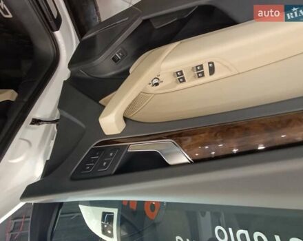 Белый Ауди Ку 5, объемом двигателя 2 л и пробегом 179 тыс. км за 21500 $, фото 2 на Automoto.ua