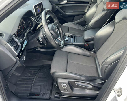 Белый Ауди Ку 5, объемом двигателя 1.97 л и пробегом 287 тыс. км за 27816 $, фото 14 на Automoto.ua