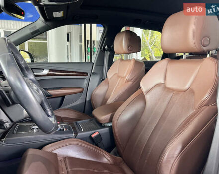 Белый Ауди Ку 5, объемом двигателя 1.98 л и пробегом 139 тыс. км за 27499 $, фото 7 на Automoto.ua