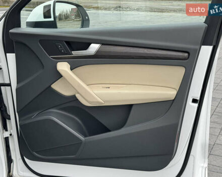 Білий Ауді Ку 5, об'ємом двигуна 1.98 л та пробігом 159 тис. км за 24699 $, фото 47 на Automoto.ua