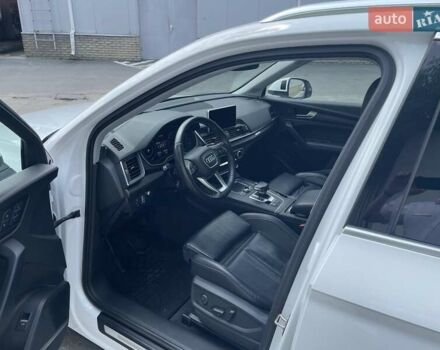 Белый Ауди Ку 5, объемом двигателя 1.98 л и пробегом 109 тыс. км за 29490 $, фото 8 на Automoto.ua