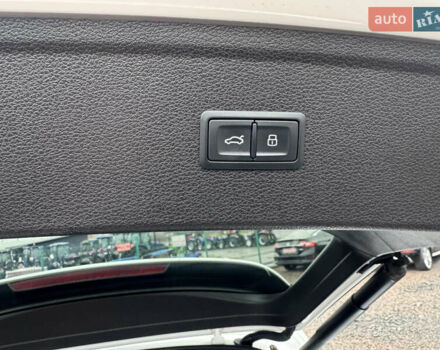 Белый Ауди Ку 5, объемом двигателя 2 л и пробегом 114 тыс. км за 23800 $, фото 50 на Automoto.ua