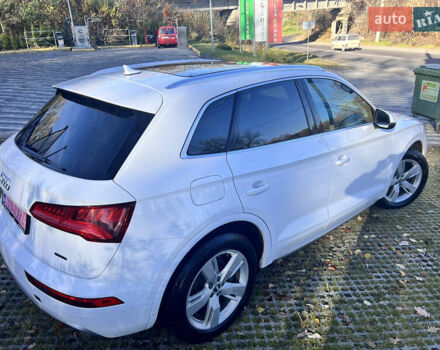 Белый Ауди Ку 5, объемом двигателя 0 л и пробегом 120 тыс. км за 26000 $, фото 6 на Automoto.ua