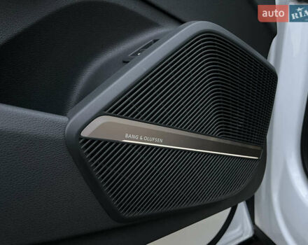 Білий Ауді Ку 5, об'ємом двигуна 1.98 л та пробігом 111 тис. км за 25600 $, фото 27 на Automoto.ua