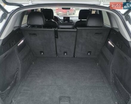 Белый Ауди Ку 5, объемом двигателя 1.98 л и пробегом 170 тыс. км за 20700 $, фото 5 на Automoto.ua