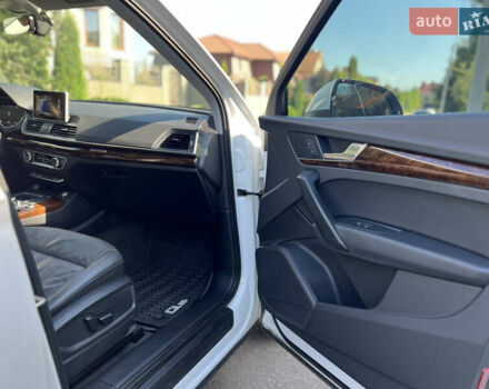 Белый Ауди Ку 5, объемом двигателя 2 л и пробегом 212 тыс. км за 22900 $, фото 41 на Automoto.ua