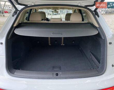 Белый Ауди Ку 5, объемом двигателя 1.98 л и пробегом 143 тыс. км за 23500 $, фото 4 на Automoto.ua