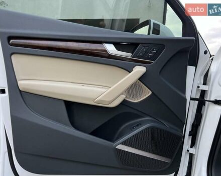 Белый Ауди Ку 5, объемом двигателя 2 л и пробегом 135 тыс. км за 26950 $, фото 96 на Automoto.ua